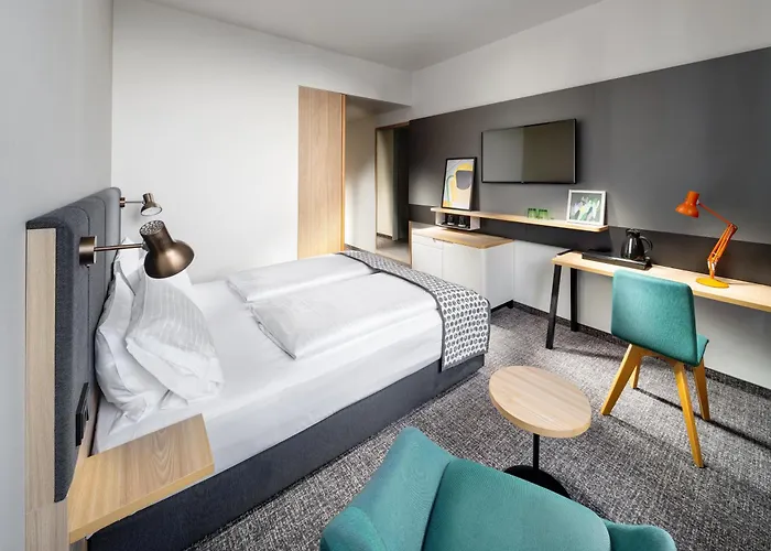 Clarion South 4*