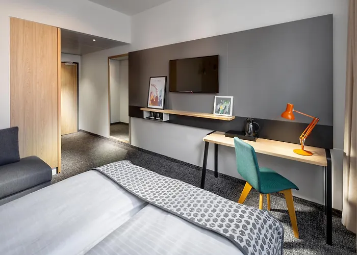 Clarion South Hotel