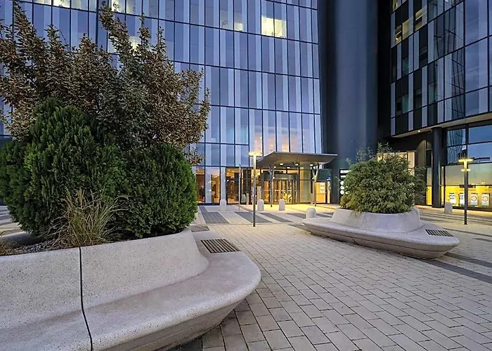 Hotel Clarion South 4*