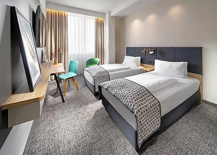 Clarion South 4*