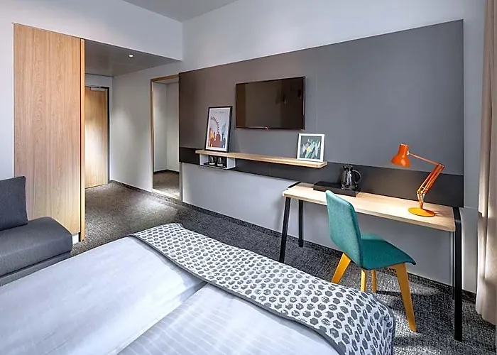 Hotel Clarion South 4*